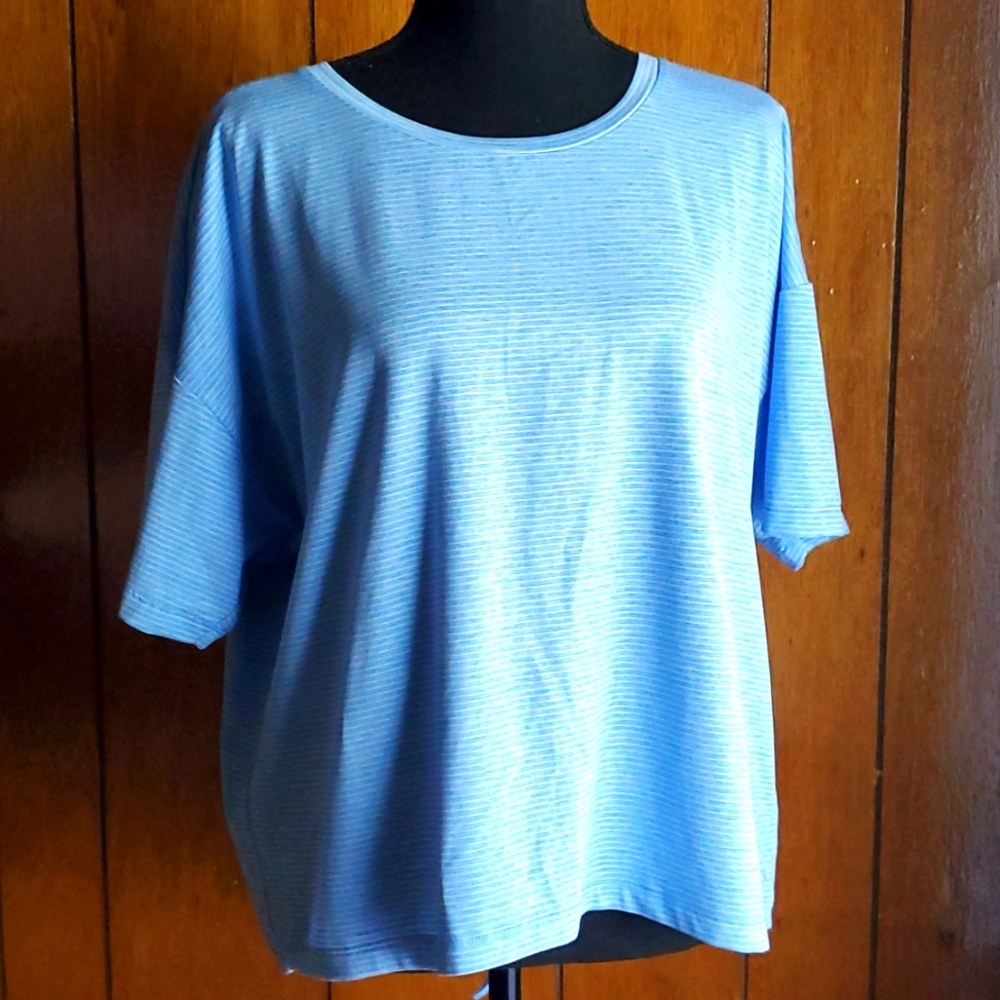 GapFit Blue workout top